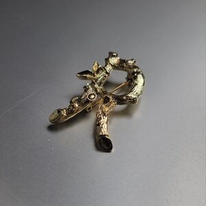 Vintage Sarah Coventry Intial "R" Brooch Branch/Wood Gold Tone Pin, 1 5/8"